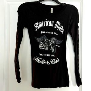 Long sleeve T-shirt